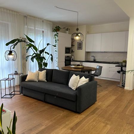 Appartamento Bisceglie Milano Esterno foto